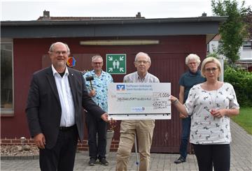Mit 1000 Euro unterstützd der Rotary-Club das Projekt des Reperatur-Cafés.