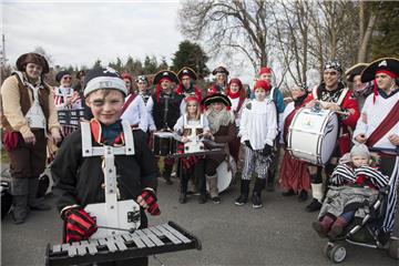 Mit 22 Musikerinnen und Misikern ist die Formation Music&Drum Corps &quot;Nordwi...