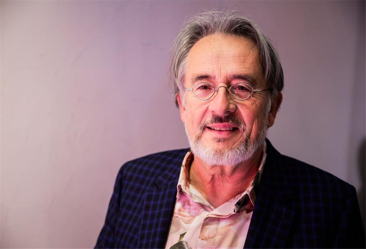 3sat-Rentner Scobel macht bei Youtube weiter Mit 66 Jahren, da fängt das Leben an: Gert Scobel bleibt auch als Rentner aktiv bei Youtube. (Archivbild)