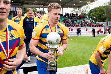 Mit Atlas Delmenhorst hat Leon Lingerski den Niedersachsenpokal gewonnen. Der Bremerhavener will auch im DFB-Pokal gegen die Bundesliga-Stars von Werder Bremen eine gute Figur machen.