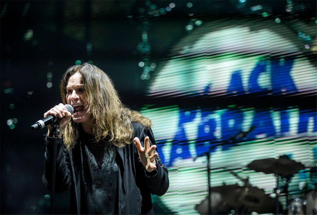 „Prince Of Darkness“: Ozzy Osbourne ist tot Mit Black Sabbath erfand Ozzy Osbourne nach Ansicht vieler Fans und Experten den Heavy Metal.