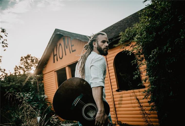Kostenloses Open-Air-Musikfestival mit sieben Bands in Bremerhaven Mario Varvarikis
