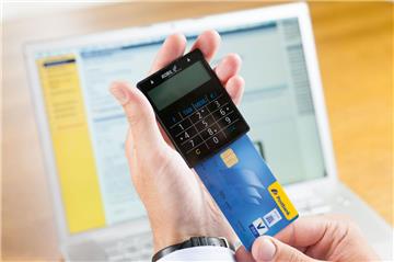 Mit dem Chip-TAN-Gerät und der Bankkarte wird die Transaktionsnummer direkt erzeugt.  