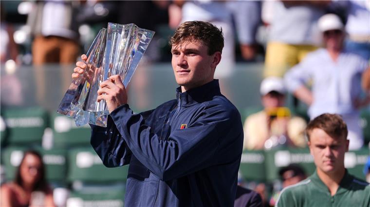 Erster Masters-Titel: Draper fegt Rune vom Platz Mit dem ersten Sieg bei einem Masters-Turnier holte sich Draper den dritten Titel auf der Tour.