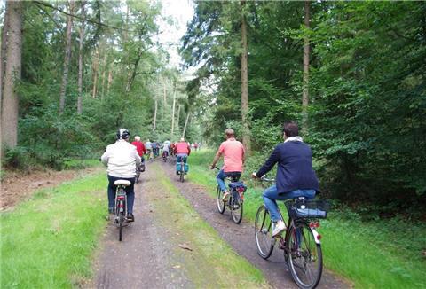 Mit dem Fahrrad geht es am 31. Juli durch die Dorfregion Selsingen-Südgemeinden, zu denen die Gemeinden Ostereistedt, Rhade und Seedorf gehören.