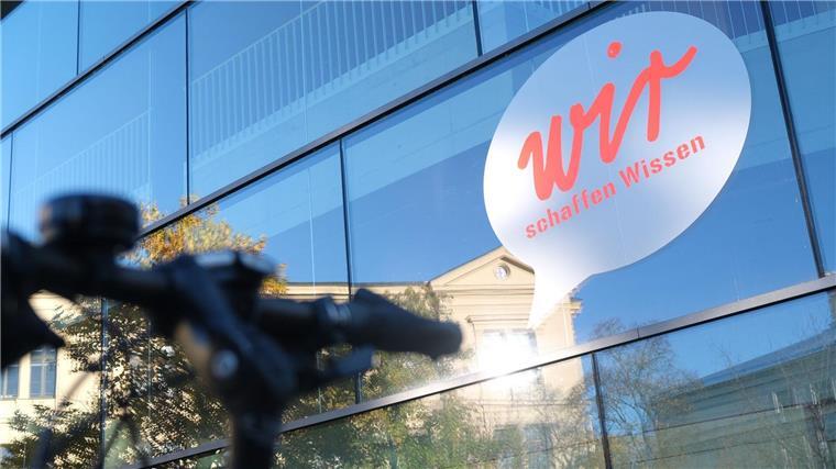 Umstrittene Buchmesse in Halle - Polizei plant Einsatz Mit dem „Wir“- Festival will ein breites Bündnis ein Zeichen für Offenheit und Vielfalt setzen.