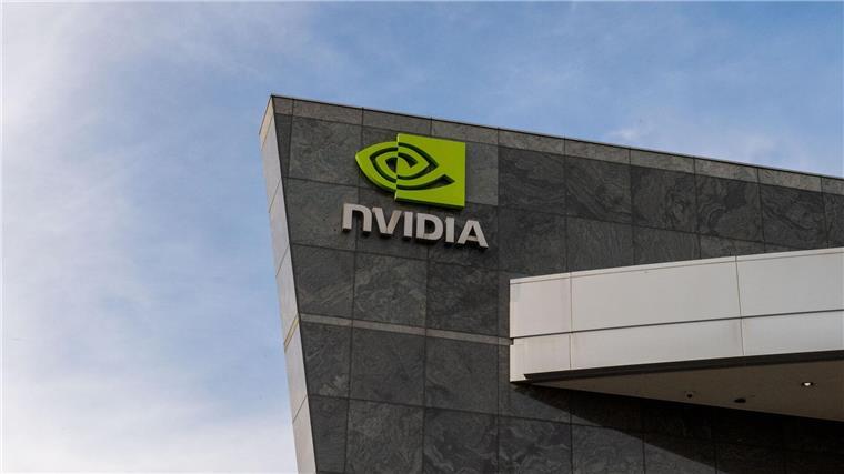 Mit den Geschäftszahlen übertraf Nvidia die Erwartungen der Börse, aber beim nächsten Chipsystem Blackwell steht noch Arbeit bevor. (Archivbild)