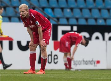 Mit den Würzburger Kickers ist Clemens Schoppenhauer aus der 2. Liga abgestiegen. Beim FC St. Pauli will der Loxstedter wieder bessere Zeiten erleben. 