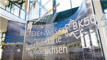Mit der Untersuchung von Gesteinsproben wollen Wissenschaftler die Umwelt vor rund 200 Millionen Jahren in der Region Hannover erforschen. (Symbolbild)