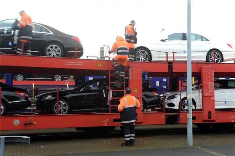 Mit einem Teilzeitmodell wollte die BLG die Arbeit auf dem Autoterminal in Bremerhaven vor allem für Eltern kleiner Kinder attraktiver machen.