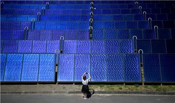 Mit einer Mischung aus Biomasseverbrennung, Solarthermie-Anlagen und Fotovoltaik-Flächen will die Stadt Geestland in dem Park Energie produzieren.