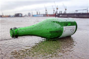 Mit einer Sektflasche hat der Täter zugeschlagen. Sein Opfer lag wochenlang im Koma, kämpfte mit dem Tod.