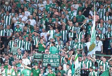 Mit einer Wort-Kreation wollen Fans von Werder Bremen die Wahl zum Jugendwort 2023 für ihren Verein beeinflussen.