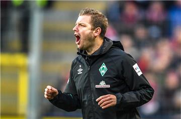 Mit Empörung reagierte Werder-Trainer Florian Kohfeldt auf die Wahl des FDP-Politikers Thomas Kemmerich zum thüringischen Ministerpräsidenten.