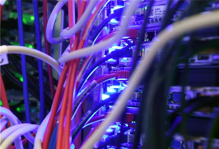 Mit fast 21000 Beschäftigten im Land Bremen ist die IT-Branche in den vergangenen Jahren zu einem großen Wirtschaftsfaktor geworden.