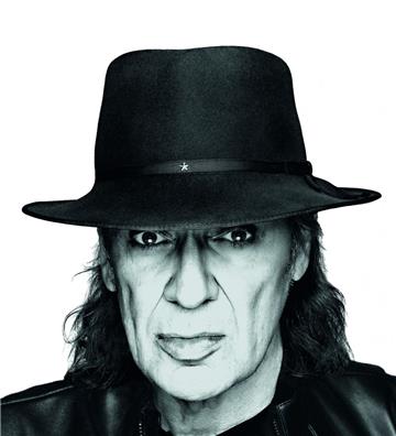 Mit Hut und gern auch mit Zigarre: Panikrocker Udo Lindenberg gastiert Ende Mai zweimal in der Bremer ÖVB-Arena.