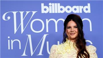 Mit ihrem Song „Video Games“ wurde sie weltberühmt - zwölf Jahre später ist Lana Del Rey nicht mehr aus der Musikwelt wegzudenken. Nun führt sie das Line-up für das Coachella-Festival an.