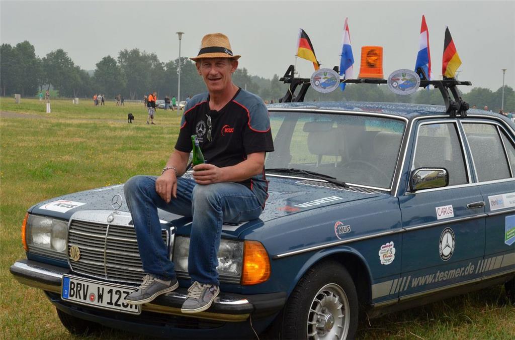 Mit-Organisator Dick Smeman fuhr als letzter in der Kolonne mit. 