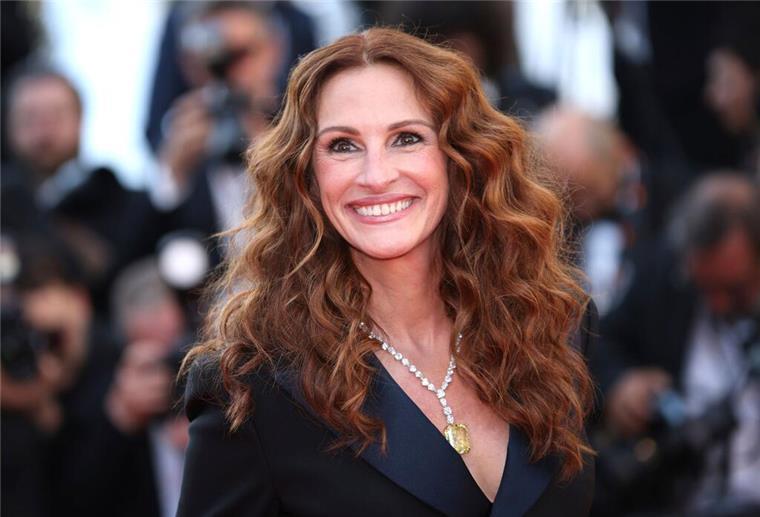 Mit „Pretty Woman“ wurde Julia Roberts vor 35 Jahren zum Weltstar. Die Lacher in dem Film sind sicher gesetzt, etwa wenn Roberts als Vivian beim Dinner die Schnecken „schlüpfrige kleine Scheißerchen“ nennt.(Archivbild)