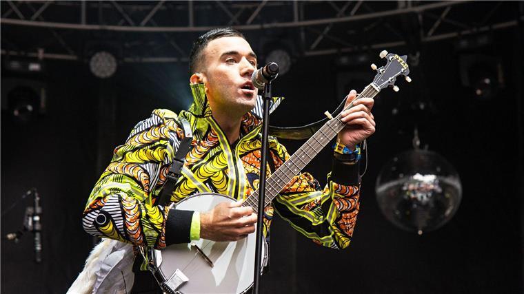 Sufjan Stevens‘ neues Album erzeugt feierliche Stimmung Mit seinem zehnten Album „Javelin“ zeigt sich Sufjan Stevens von seiner unbeschwerten Seite.