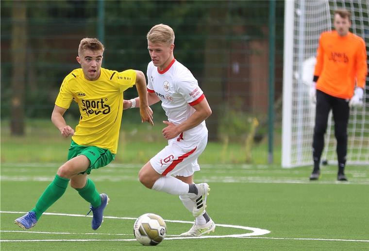 Drei wegweisende Wochen für den TSV Abbehausen Mit Thore Bauer (links/daneben Carlos Warns vom SV Brake) startet Abbehausen am Sonntag in die Qualifikations-Rückrunde der Bezirksliga.