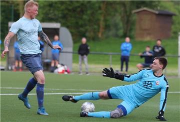 Mit Torwart Jendrik Heinecke feierten die Nordenhamer in ihrem vorletzten Spiel den Klassenerhalt.