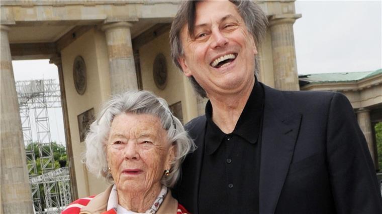 Happy End garantiert - 100. Geburtstag von Rosamunde Pilcher Mit TV-Produzent Michael Smeaton war Rosamunde Pilcher bis zu ihrem Tod befreundet.