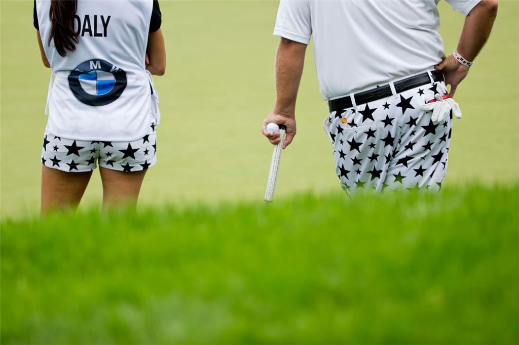 Mit Vollendung des 50. Lebensjahres ist der Paradiesvogel, der mit Präsidentscha...