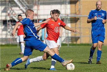 Mit zwei Toren war Jan Luca Hedemann (Mitte) einer der überragenden Spieler der Nordenhamer gegen den FC Rastede II.