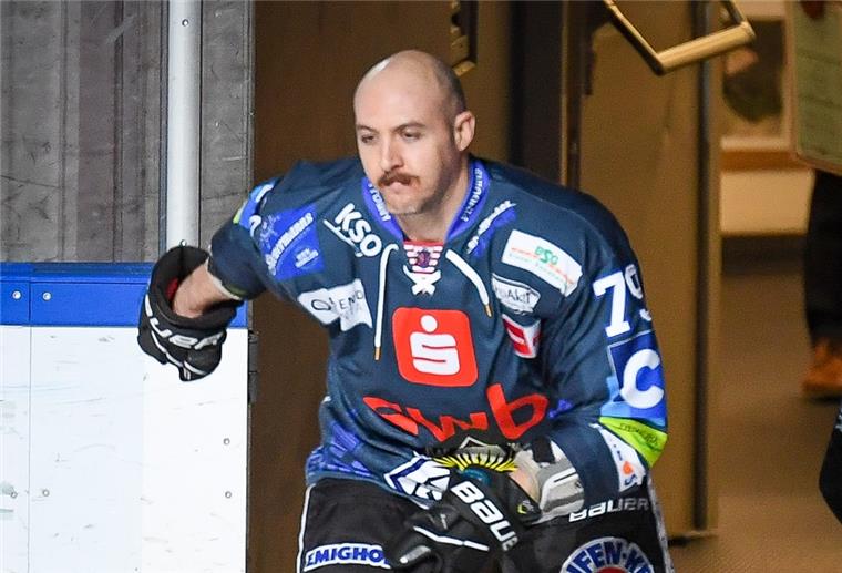 Mitch Wahl schoss die Pinguins mit seinem sehenswerten Treffer zum Sieg gegen die Düsseldorfer EG.