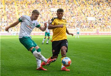 Mitchell Weiser von Werder Bremen