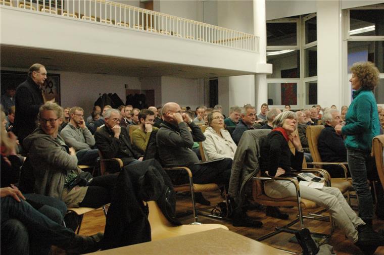 BUND und Landwirte loten in Rotenburg Gemeinsamkeiten aus Miteinander reden war angesagt beim Treffen von Landwirten und Umweltschützern im Rotenburger Rathaussaal.