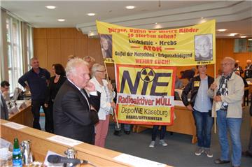Mitglieder der Bürgerinitiative machten deutlich, dass sie keinen KKU-Bauschutt auf der Deponie wollen.