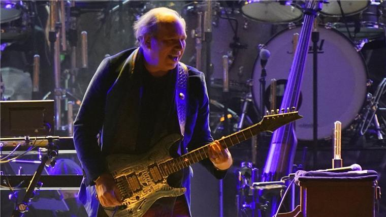 Lampenfieber war gestern: Hans Zimmer geht wieder auf Tour Mittlerweile verbringt der Filmkomponist mehr Zeit auf der Bühne als im Studio.
