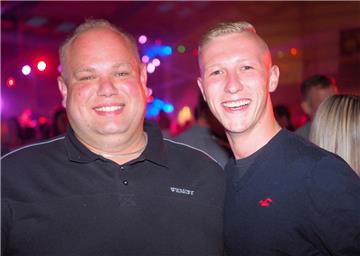Mittsommernachtsparty in Bramel 2019. Gute Stimmung bei den Besuchern. Foto: Ste...