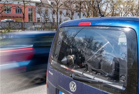 Mobile Tempomessgeräte sorgen dafür, dass Autofahrer auf den Straßen des Landkreises Rotenburg nicht rücksichtslos aufs Gas treten können. 
