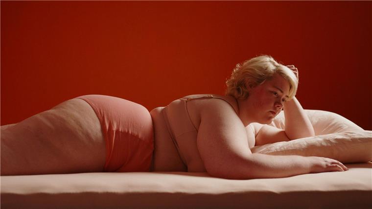 Model und Aktivistin Isold Halldórudóttir gibt als Maria ihr Spielfilmdebüt.