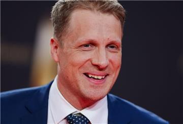 Moderator Oliver Pocher kommt zur Verleihung der Deutschen Fernsehpreise 2023 ins Coloneum nach Köln.