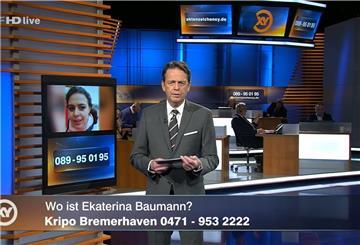 Moderator Rudi Cerne spricht in der Sendung "Aktenzeichen XY" über den Vermisstenfall Ekaterina Baumann aus Bremerhaven-Wulsdorf.