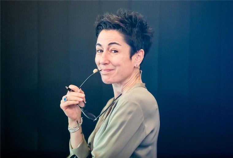 „Ausländer raus“: Moderatorin Dunja Hayali in U-Bahn angepöbelt Moderatorin Dunja Hayali.