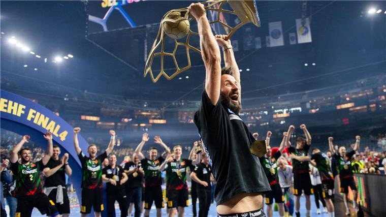 Magdeburg hofft auf neues Handball-Märchen Möchte mit dem SC Magdeburg den Champions-League-Triumph von 2023 wiederholen: Trainer Bennet Wiegert.