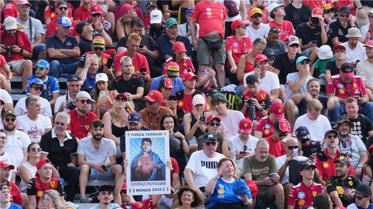 Monza ist immer ein Fest für die Tifosi.