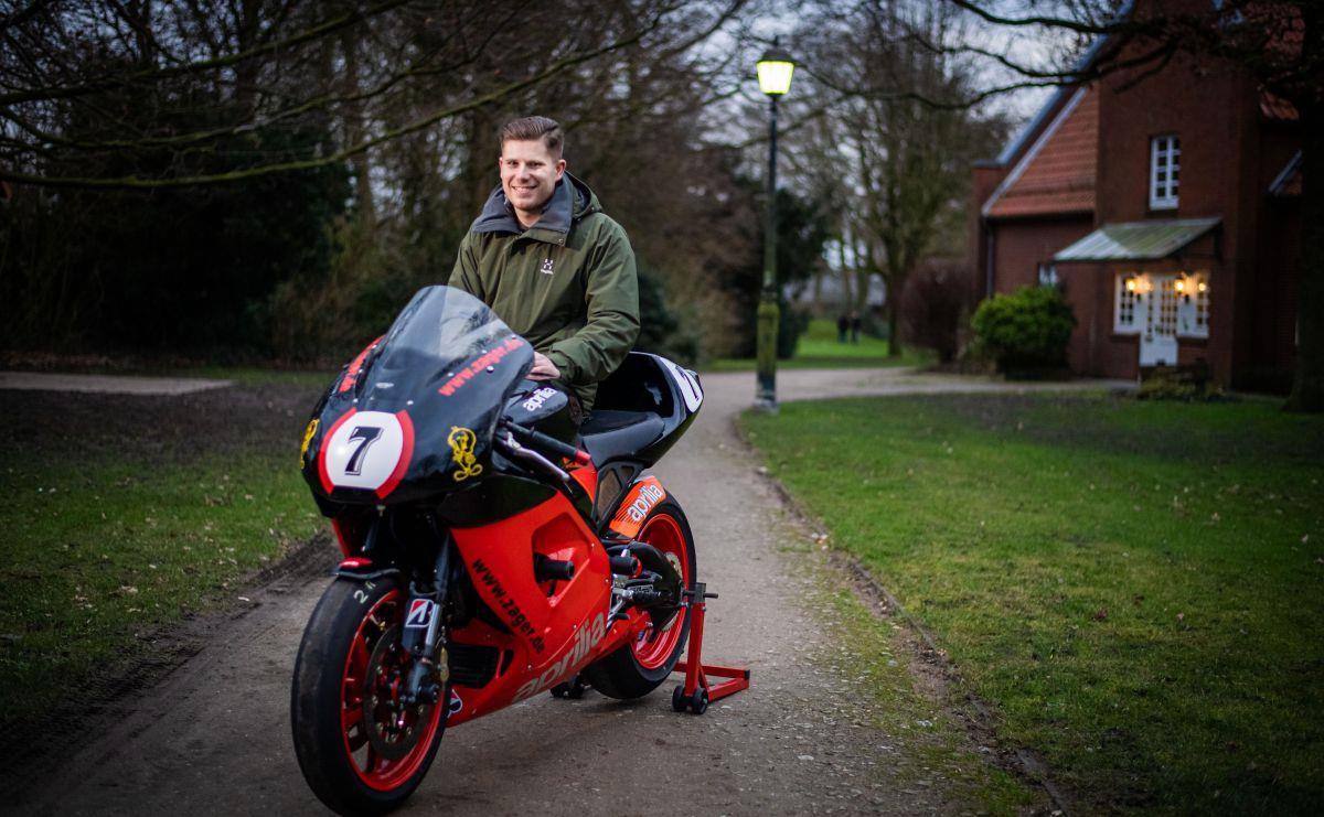 Dieser Wulsdorfer rast über die Rennstrecken Europas Motorradrennfahrer Patrick Schäfer aus Wulsdorf mit seiner über 100 PS starken Aprilia RSV mille im Porträt.