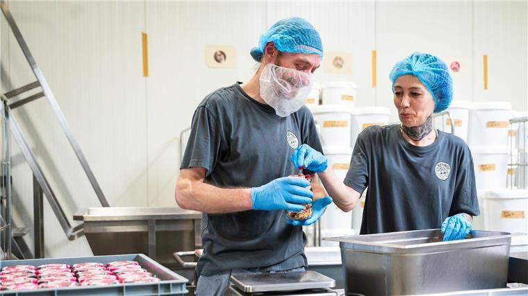 Müsliproduktion bei Heyho in Lüneburg.