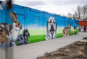 „Müssen unsere Tiere bald frieren?“, fragt sich das Team des Tierheims. Doch dann hat alles eine gute Wendung genommen.