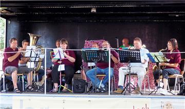 Musik, Tanz und viel Spaß: Impressionen vom Sieverner Dorffest.