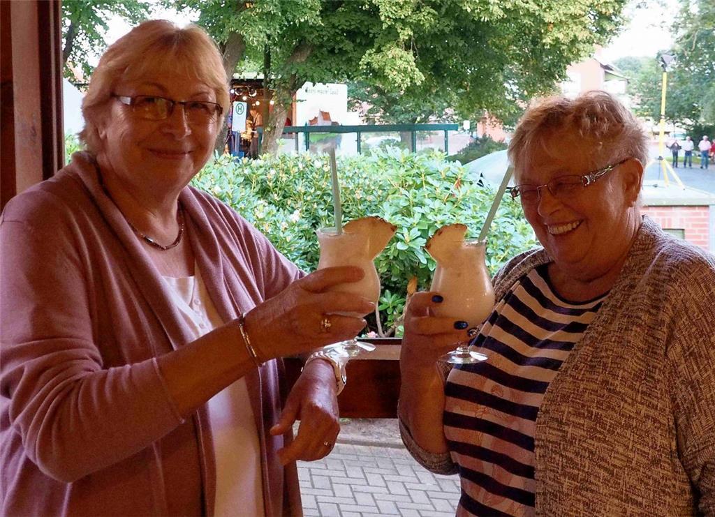 Musik, Tanz und viel Spaß: Impressionen vom Sieverner Dorffest.