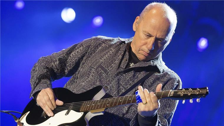 Musiker und Gitarrist Mark Knopfler: Dank seines Erfolges konnte er sich eine große Gitarren-Sammlung zulegen.