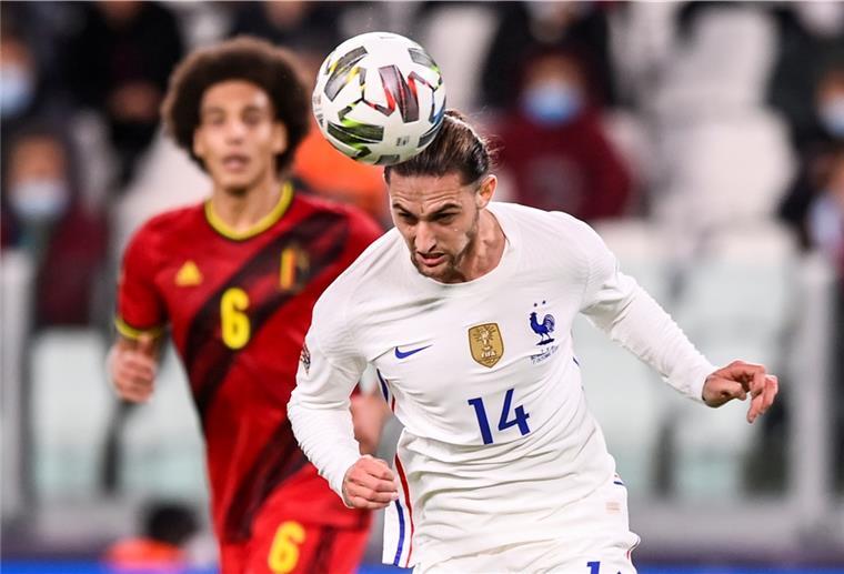 Muss coronabedingt pausieren: Frankreichs Adrien Rabiot.
