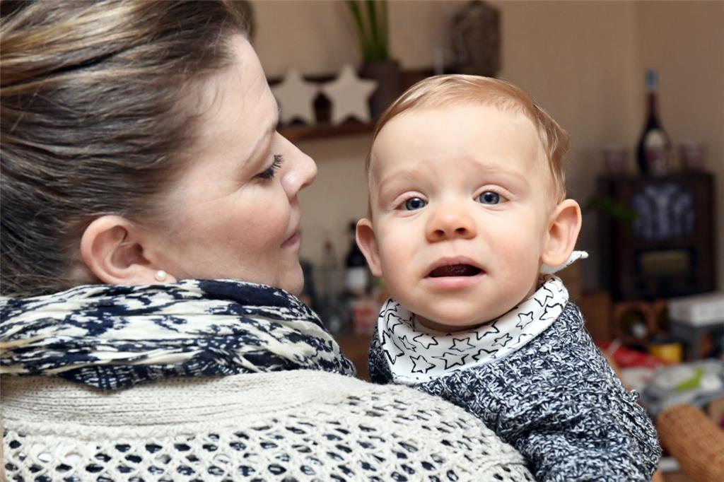 Mutter Jessica Anton mit Emil in Lunestedt